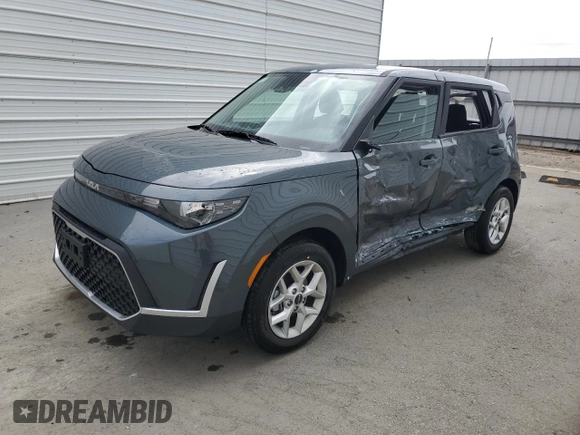 2025 Kia Soul LX with VIN KNDJ23AU7S7260777, listed as a Copart auction lot 53565795 with 1,392 mi miles and Salvage Title. Bid and sale history available at carsss.com. Image 1.