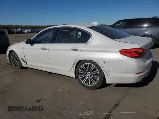 2018 BMW 5 Series 530i xDrive z VIN WBAJA7C55JWA73915, wystawiony jako Copart lot #42592435 z przebiegiem 85 371 mil mil oraz Nie do naprawy • Non repairable. Historia ofert i sprzedaży dostępna na DreamBid. Obrazek 2.