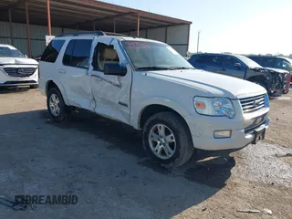 2008 Ford Explorer XLT z VIN 1FMEU63E18UA79117, wystawiony jako IAAI lot #41991454 z przebiegiem 86 473 mil mil oraz . Historia ofert i sprzedaży dostępna na DreamBid. Obrazek 1.