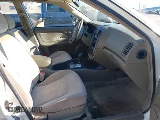 2002 Hyundai Sonata with VIN KMHWF25S92A571901, listed as a IAAI auction lot 41404038 with 133,316 mi miles. Bid and sale history available at carsss.com. Image 5.
