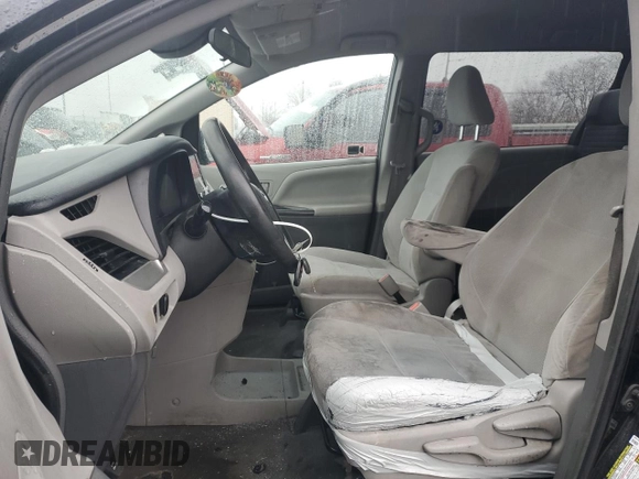 2019 Toyota Sienna L with VIN 5TDZZ3DC3KS993948, listed as a Copart auction lot 45290395 with 226,883 mi miles and Salvage Title. Bid and sale history available at carsss.com. Image 7.