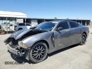 2011 Dodge Charger SE z VIN 2B3CL3CG2BH608908, wystawiony jako Copart lot #56354825 z przebiegiem 175 118 mil mil oraz Szkoda całkowita • Salvage title. Historia ofert i sprzedaży dostępna na DreamBid. Obrazek 1.