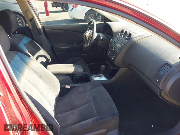 2007 Nissan Altima 2.5 with VIN 1N4AL21E37N412840, listed as a IAAI auction lot 42017823 with 186,584 mi miles. Bid and sale history available at carsss.com. Image 5.