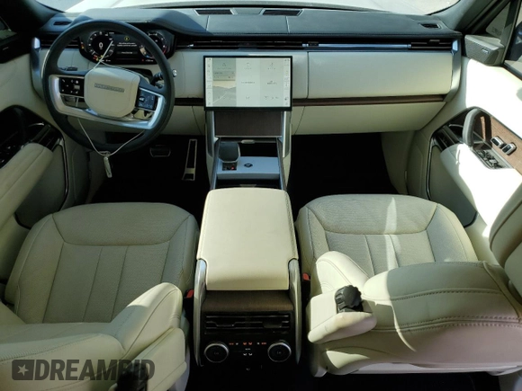 2024 Land Rover Range Rover SE with VIN SALKP9FU4RA099621, listed as a Copart auction lot 44174635 with 7,221 mi miles and Salvage title. Bid and sale history available at DreamBid. Image 8.