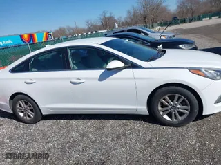 2017 Hyundai Sonata SE with VIN 5NPE24AFXHH532624, listed as a IAAI auction lot 41390936 with 117,254 mi miles. Bid and sale history available at carsss.com. Image 13.