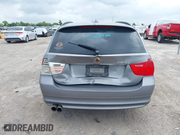 2011 BMW 3 Series 328i xDrive with VIN WBAUU3C55BA542381, listed as a IAAI auction lot 42434842 with 173,946 mi miles and . Bid and sale history available at DreamBid. Image 16.