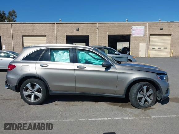 2019 Mercedes-Benz GLC 300 z VIN WDC0G4KB9KF606523, wystawiony jako IAAI lot #42301376 z przebiegiem 61 961 mil mil oraz . Historia ofert i sprzedaży dostępna na DreamBid. Obrazek 13.