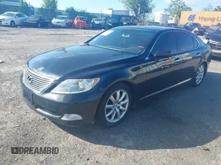 2009 Lexus LS 460 с VIN JTHCL46F895001922, выставлен на аукционе IAAI как лот 42273978 с пробегом Не указан миль и . История ставок и продаж доступна на DreamBid. Изображение 17.