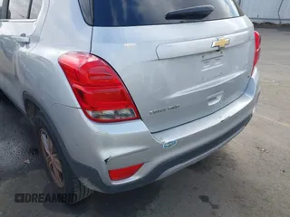 2017 Chevrolet Trax LT z VIN 3GNCJPSB8HL233373, wystawiony jako IAAI lot #40833250 z przebiegiem 117 569 mil mil oraz . Historia ofert i sprzedaży dostępna na DreamBid. Obrazek 19.