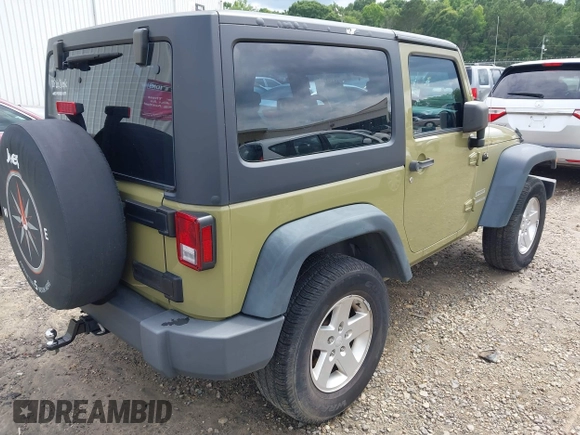 2013 Jeep Wrangler Sport z VIN 1C4AJWAG8DL535534, wystawiony jako IAAI lot #42454222 z przebiegiem 120 355 mil mil oraz . Historia ofert i sprzedaży dostępna na DreamBid. Obrazek 4.