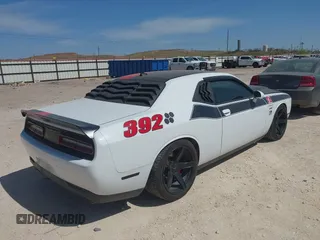2019 Dodge Challenger R/T Scat Pack Widebody z VIN 2C3CDZFJ1KH546489, wystawiony jako IAAI lot #41857292 z przebiegiem 61 055 mil mil oraz . Historia ofert i sprzedaży dostępna na DreamBid. Obrazek 4.