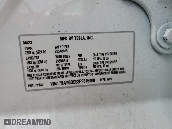 2023 Tesla Model Y Long Range z VIN 7SAYGDEE3PF815088, wystawiony jako Copart lot #54849895 z przebiegiem 19 637 mil mil oraz Szkoda całkowita • Salvage title. Historia ofert i sprzedaży dostępna na DreamBid. Obrazek 13.