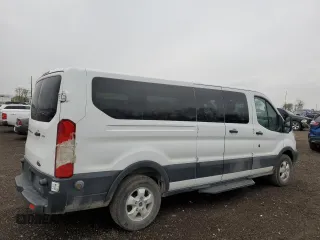 2018 Ford Transit Passenger XL z VIN 1FBZX2ZM3JKA29748, wystawiony jako Copart lot #53271175 z przebiegiem 322 749 mil mil oraz Szkoda całkowita • Salvage title. Historia ofert i sprzedaży dostępna na DreamBid. Obrazek 3.