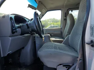 2001 Ford Econoline Passenger XL z VIN 1FBSS31LX1HB15466, wystawiony jako Copart lot #55667965 z przebiegiem 188 590 mil mil oraz Szkoda całkowita • Salvage title. Historia ofert i sprzedaży dostępna na DreamBid. Obrazek 7.