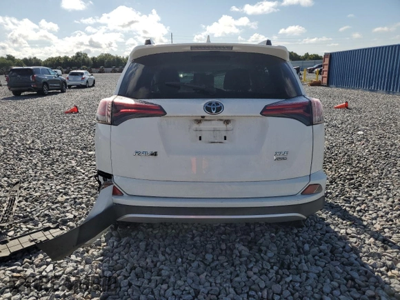 2016 Toyota RAV4 XLE with VIN JTMRFREV3GJ102721, listed as a Copart auction lot 62489055 with 111 mi miles and Salvage title. Bid and sale history available at DreamBid. Image 6.