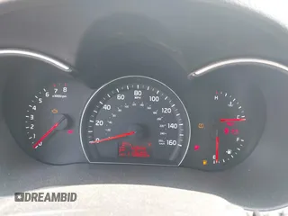 2015 Kia Sorento LX z VIN 5XYKT3A64FG584510, wystawiony jako IAAI lot #42164522 z przebiegiem 113 683 mil mil oraz . Historia ofert i sprzedaży dostępna na DreamBid. Obrazek 7.