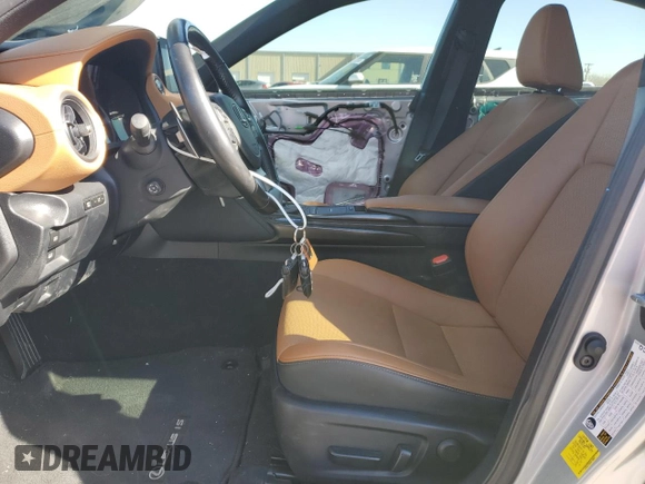 2022 Lexus IS with VIN JTHDA1D25N5119803, listed as a Copart auction lot 41886005 with 46,603 mi miles and Salvage Title. Bid and sale history available at carsss.com. Image 7.