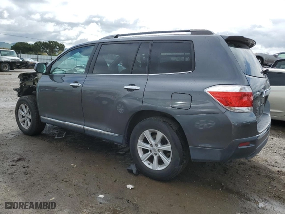 2011 Toyota Highlander with VIN 5TDZK3EH3BS028795, listed as a Copart auction lot 50764945 with 62,595 mi miles and Salvage Title. Bid and sale history available at carsss.com. Image 2.