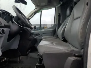 2017 Ford Transit z VIN 1FTYR2XM0HKA03493, wystawiony jako Copart lot #70397104 z przebiegiem 133 839 mil mil oraz Szkoda całkowita • Salvage title. Historia ofert i sprzedaży dostępna na DreamBid. Obrazek 7.