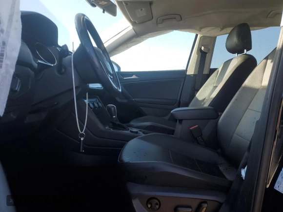 2018 Volkswagen Tiguan SEL с VIN 3VV2B7AX0JM087695, выставлен на аукционе Copart как лот 50602215 с пробегом 117 513 миль миль и Списание • Salvage title. История ставок и продаж доступна на DreamBid. Изображение 7.
