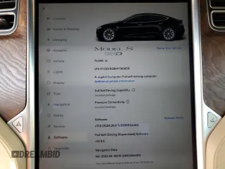2017 Tesla Model S 100D z VIN 5YJSA1E28HF190858, wystawiony jako Copart lot #60690695 z przebiegiem 73 046 mil mil oraz Szkoda całkowita • Salvage title. Historia ofert i sprzedaży dostępna na DreamBid. Obrazek 9.