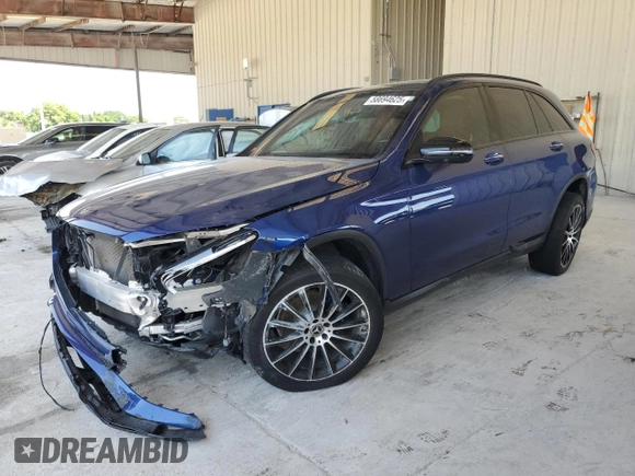 2021 Mercedes-Benz GLC 300 z VIN W1N0G8DB5MV268307, wystawiony jako Copart lot #58694625 z przebiegiem Nie podano mil oraz Nie do naprawy • Non repairable. Historia ofert i sprzedaży dostępna na DreamBid. Obrazek 1.