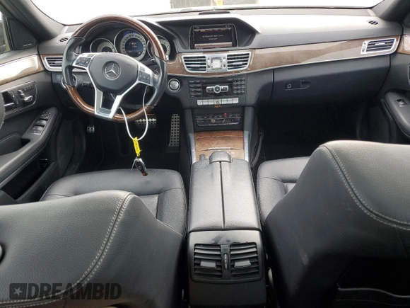 2015 Mercedes-Benz E 350 Luxury with VIN WDDHH8JB0FB083412, listed as a Copart auction lot 52053855 with 117,040 mi miles and Salvage title. Bid and sale history available at DreamBid. Image 8.