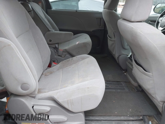 2015 Toyota Sienna LE AAS with VIN 5TDKK3DC6FS528608, listed as a IAAI auction lot 41492955 with 137,853 mi miles and . Bid and sale history available at DreamBid. Image 8.
