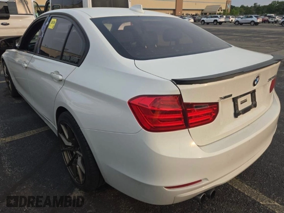 2014 BMW 3 Series 328i xDrive с VIN WBA3B5G57ENS10589, выставлен на аукционе Copart как лот 60533065 с пробегом 208 112 миль миль и Чистый • Clean title. История ставок и продаж доступна на DreamBid. Изображение 3.