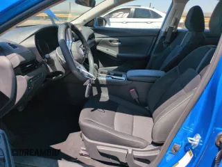 2025 Nissan Sentra SV z VIN 3N1AB8CV4SY286564, wystawiony jako Copart lot #60025165 z przebiegiem 5 974 mil mil oraz Czysty tytuł • Clean title. Historia ofert i sprzedaży dostępna na DreamBid. Obrazek 7.