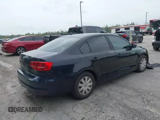 2015 Volkswagen Jetta S с VIN 3VW2K7AJ2FM416007, выставлен на аукционе IAAI как лот 42422725 с пробегом 95 917 миль миль и . История ставок и продаж доступна на DreamBid. Изображение 4.