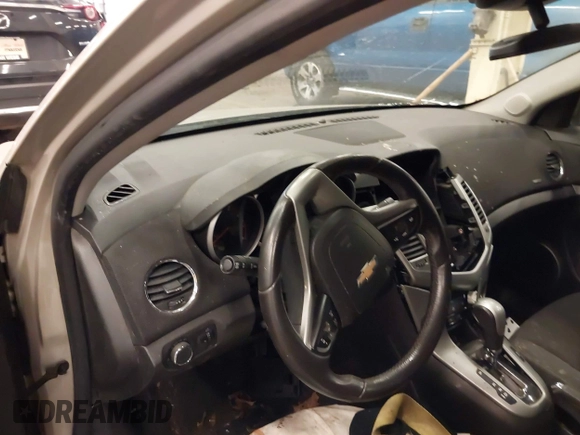 2014 Chevrolet Cruze 1LT with VIN 1G1PC5SB5E7112074, listed as a IAAI auction lot 41713172 with Not provided miles and . Bid and sale history available at DreamBid. Image 7.