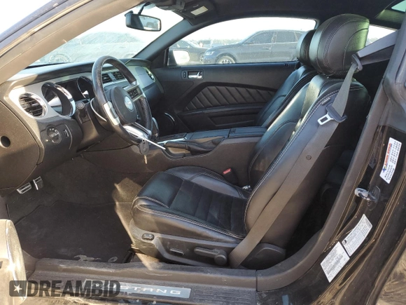 2013 Ford Mustang V6 with VIN 1ZVBP8AM5D5235990, listed as a Copart auction lot 50133225 with 155,947 mi miles and Clean title. Bid and sale history available at DreamBid. Image 7.
