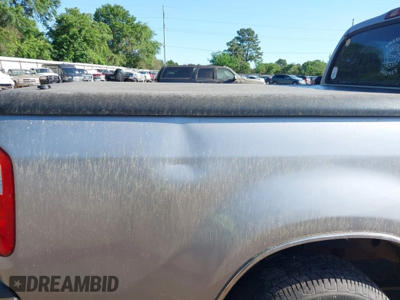2004 Toyota Tundra SR5 with VIN 5TBDT44124S464633, listed as a IAAI auction lot 42065139 with 149,046 mi miles and . Bid and sale history available at DreamBid. Image 6.