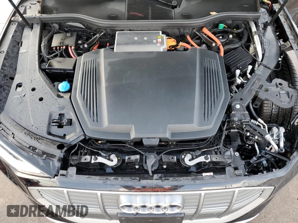 2021 Audi e-tron Premium Plus with VIN WA1LAAGE3MB014433, listed as a Copart auction lot 83881024 with 32,126 mi miles and Clean Title. Bid and sale history available at DreamBid. Image 12.