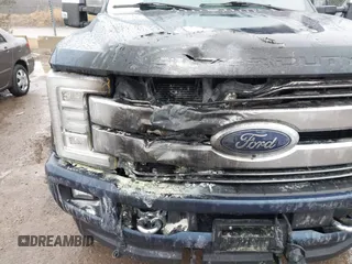 2018 Ford Super Duty F-250 SRW XL with VIN 1FT7W2BT5JEB05993, listed as a IAAI auction lot 41669673 with 130,623 mi miles. Bid and sale history available at carsss.com. Image 6.
