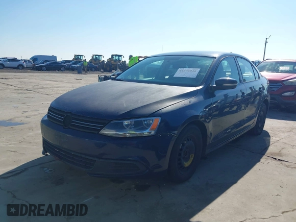 2012 Volkswagen Jetta Sedan SE w/Convenience PZEV with VIN 3VWDP7AJ5CM340319, listed as a IAAI auction lot 41636040 with 164,409 mi miles. Bid and sale history available at carsss.com. Image 2.