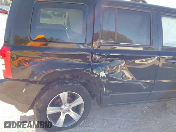 2017 Jeep Patriot High Altitude with VIN 1C4NJRFB9HD108704, listed as a IAAI auction lot 41640306 with 69,040 mi miles. Bid and sale history available at carsss.com. Image 6.