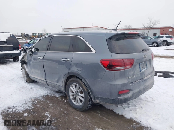 2020 Kia Sorento LX with VIN 5XYPGDA32LG626738, listed as a IAAI auction lot 41319623 with 116,570 mi miles. Bid and sale history available at carsss.com. Image 3.