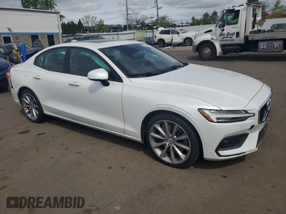 2020 Volvo S60 Momentum with VIN 7JRA22TK8LG065375, listed as a Copart auction lot 53930094 with 36,853 mi miles. Bid and sale history available at carsss.com. Image 4.