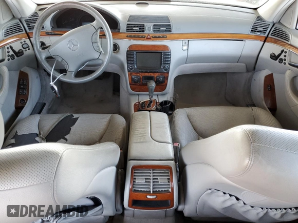 2005 Mercedes-Benz S-Class 4.3L with VIN WDBNG70J25A441339, listed as a Copart auction lot 49028915 with 0 mi miles and Salvage Title. Bid and sale history available at carsss.com. Image 8.