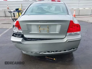 2006 Volvo S60 2.4L Turbo with VIN YV1RS547X62555387, listed as a IAAI auction lot 41216578 with 126,250 mi miles. Bid and sale history available at carsss.com. Image 16.