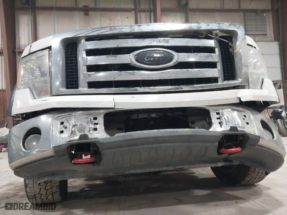 2009 Ford F-150 XL with VIN 1FTPW14V99KC52243, listed as a IAAI auction lot 41500479 with 186,304 mi miles. Bid and sale history available at carsss.com. Image 18.