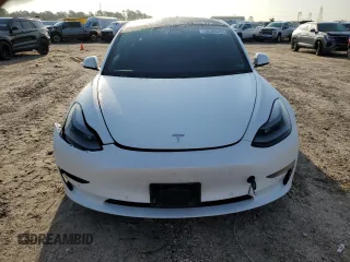 2021 Tesla Model 3 Long Range z VIN 5YJ3E1EB7MF044096, wystawiony jako Copart lot #56300355 z przebiegiem 87 677 mil mil oraz Szkoda całkowita • Salvage title. Historia ofert i sprzedaży dostępna na DreamBid. Obrazek 5.