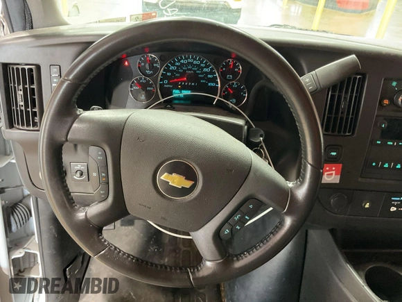 2021 Chevrolet Express Cargo z VIN 1GCWGAFP5M1201537, wystawiony jako IAAI lot #42642579 z przebiegiem 96 732 mil mil oraz . Historia ofert i sprzedaży dostępna na DreamBid. Obrazek 20.