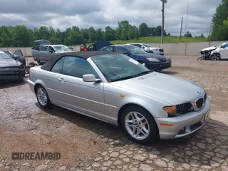 2004 BMW 3 Series 325Ci z VIN WBABW33454PL33523, wystawiony jako IAAI lot #42222525 z przebiegiem 123 593 mil mil oraz . Historia ofert i sprzedaży dostępna na DreamBid. Obrazek 1.