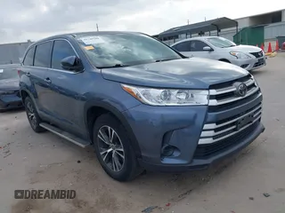 2019 Toyota Highlander LE z VIN 5TDZZRFH6KS341675, wystawiony jako IAAI lot #41740480 z przebiegiem 67 464 mil mil oraz . Historia ofert i sprzedaży dostępna na DreamBid. Obrazek 1.