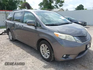 2017 Toyota Sienna XLE Auto Access Seat with VIN 5TDYZ3DC3HS794306, listed as a IAAI auction lot 42270099 with 130,829 mi miles and . Bid and sale history available at DreamBid. Image 1.