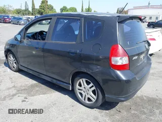 2007 Honda Fit Sport z VIN JHMGD38607S021022, wystawiony jako IAAI lot #42274897 z przebiegiem 277 486 mil mil oraz . Historia ofert i sprzedaży dostępna na DreamBid. Obrazek 3.