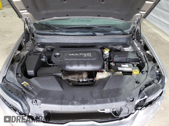 2019 Jeep Cherokee Latitude Plus z VIN 1C4PJLLB6KD129415, wystawiony jako Copart lot #55595815 z przebiegiem 94 757 mil mil oraz Szkoda całkowita • Salvage title. Historia ofert i sprzedaży dostępna na DreamBid. Obrazek 12.
